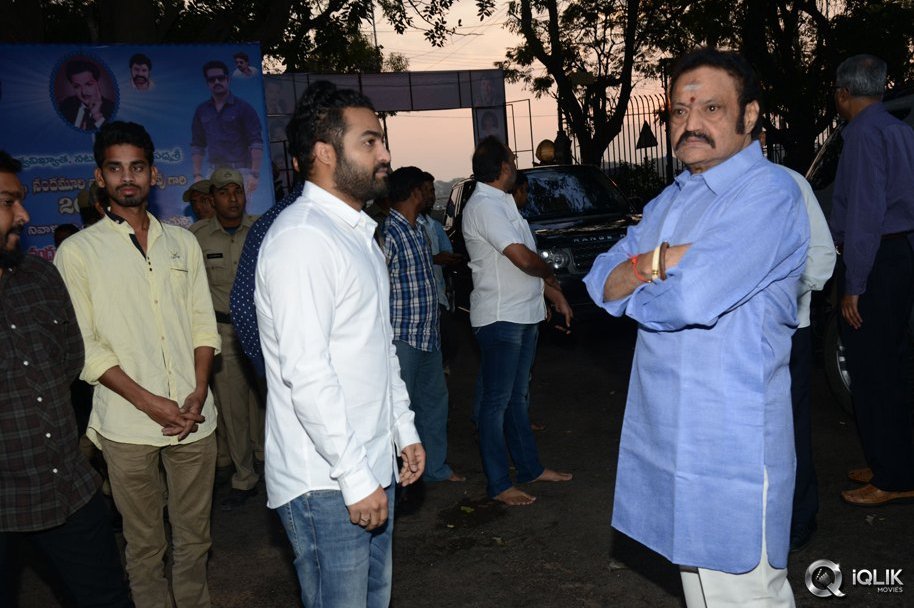 NTR-Family-Visit-to-NTR-Ghat-2016